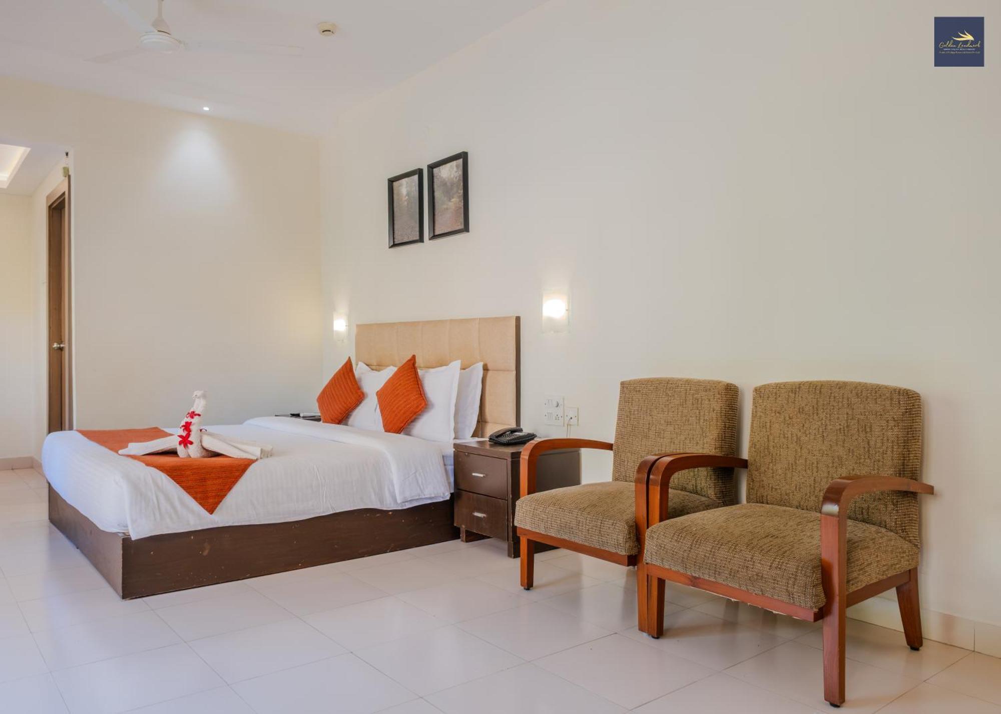 Golden Landmark Green Valley Beach Resort Dona Paula Exterior photo